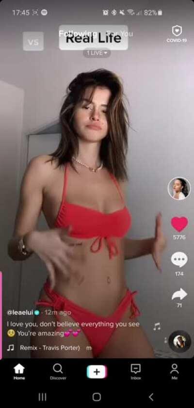 Lea on tiktok in orange bikini😍
