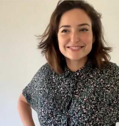 Milana Vayntrub's smile