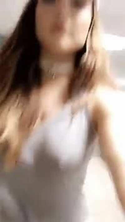 JoJo Levesque's hot bouncy view