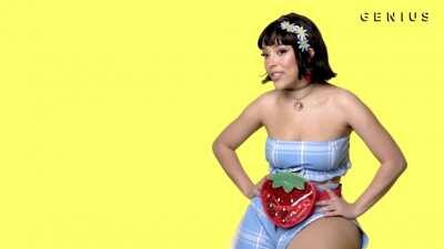 The Queens explaining to Twinkzreal and his 0.5 inches bottom member what they meant by 