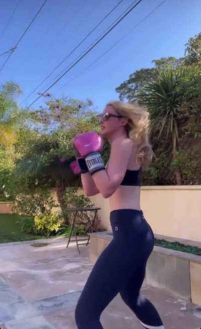 Katheryn newton, Boxing day