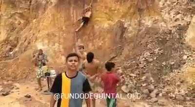 Brazilian Death Grips are back