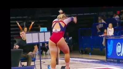 Per BBW Request: Libby Orman University of Arizona gymnastics 🤸🏼‍♀️💙❤️🤍