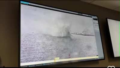 Video of the US Navy fighter jet crashing into the San Diego Bay (2/12/25)