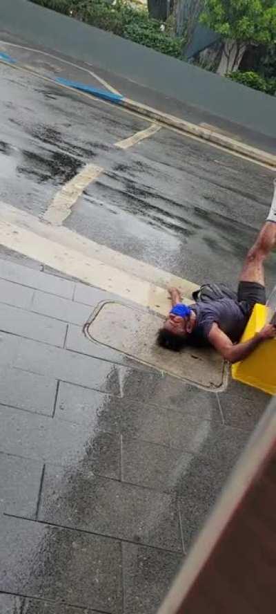 Apperently this is the effect of a drug called flakka.