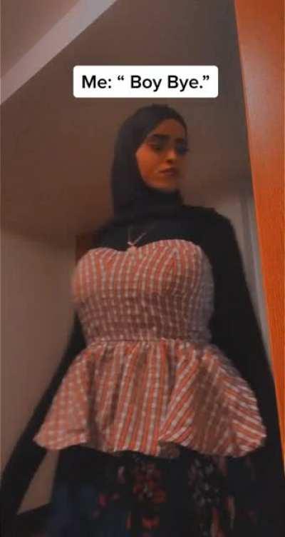 Yeah her tits ain't that big