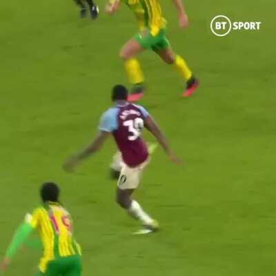You just don't mess up with Michail Antonio !