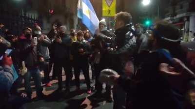 Alfredo Casero en la manifestación frente al congreso