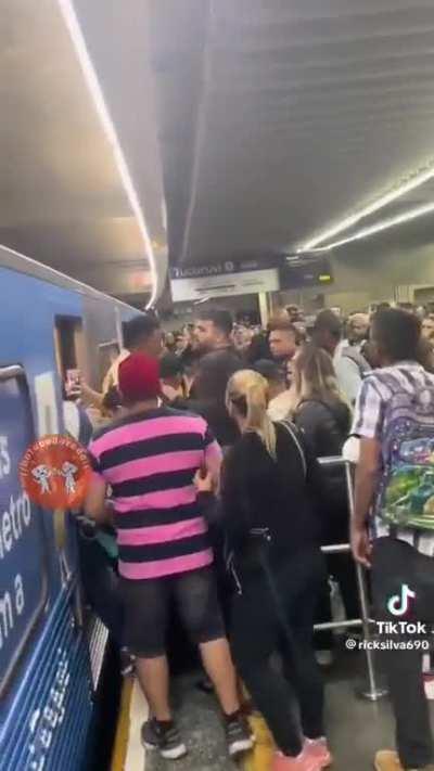 SÃ³ um dia normal em SÃ£o Paulo