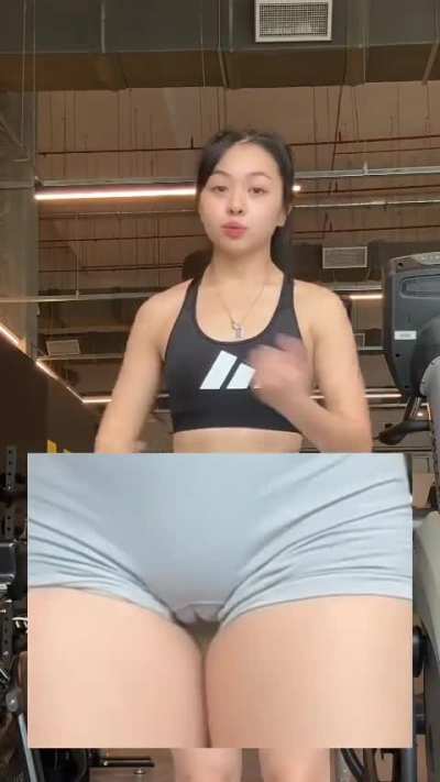 small pussy I feel sorry for her she will not hold my big dick