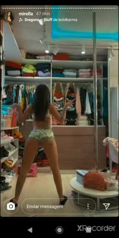 Mc mirella slow motion