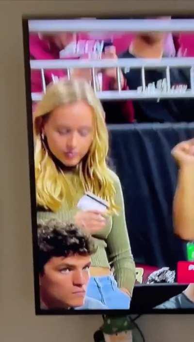 Can an American explain this flirting technique?