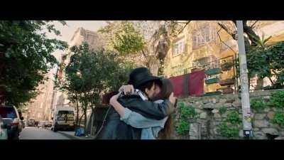 Elit Iscan - Feride Cetin