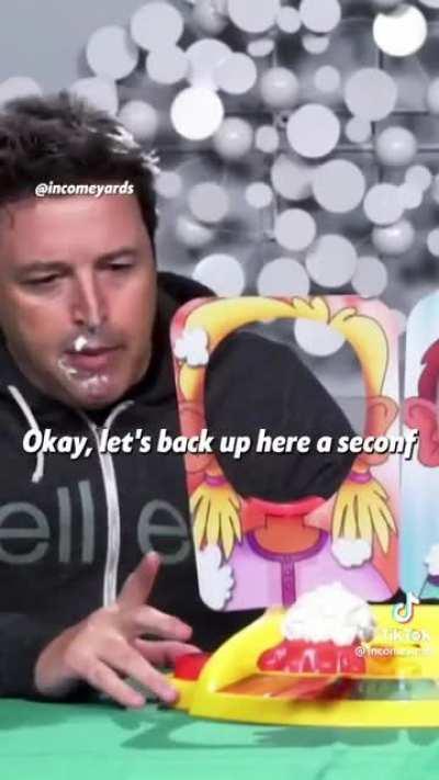 lol the guy trying to not laugh