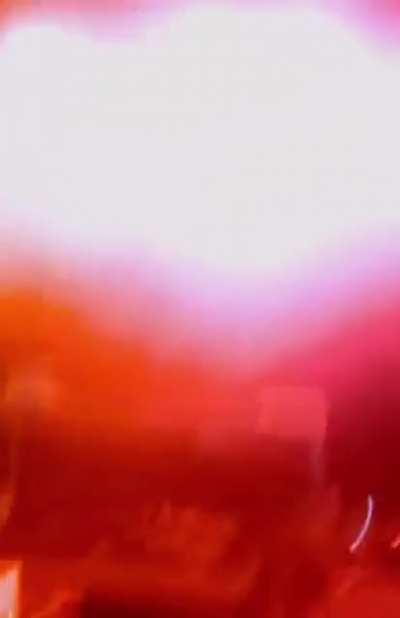 Y’all ever seen this live performance vid before? Fucking nuts