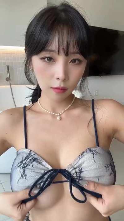 Bikini Top Fit Check