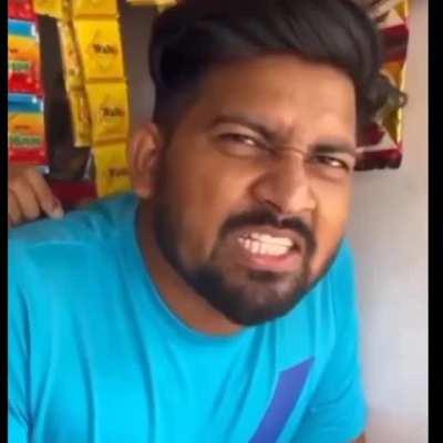 TITLE GAYA PAISE DENE