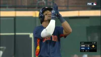 [Highlight] [Highlight] Robel Garcia with a bases clearing double to make it 5-1 Astros over CWS!