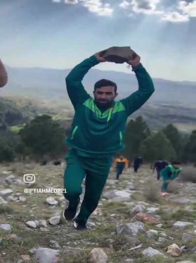 Pakistan team getting training by Pakistani Army.. for cricket!