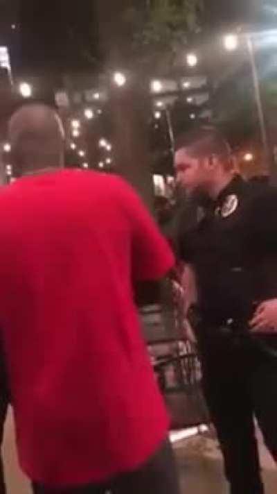 Police arrest a FBI agent black man