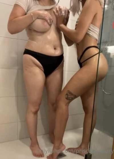 Priscilla shower video