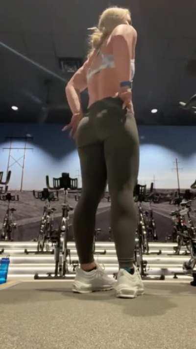 Help me warm up before spin class 😛 [f]