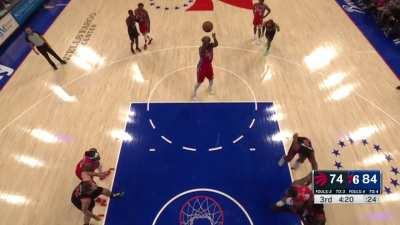 [Highlight] Embiid scores 17 straight points for the Sixers