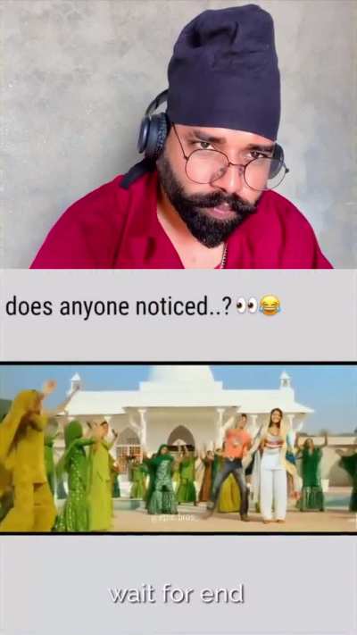 Who noticed this 🤣