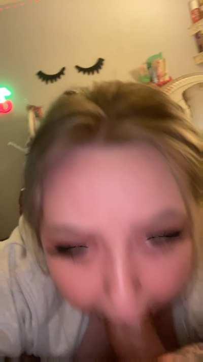 why “hawk tuah” when you can gag on it instead 🤷🏼‍♀️🤭