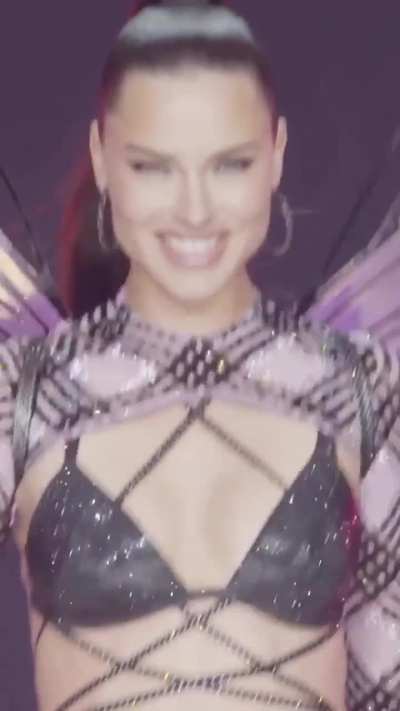 Spreads her wings for the VSFashionShow 2024