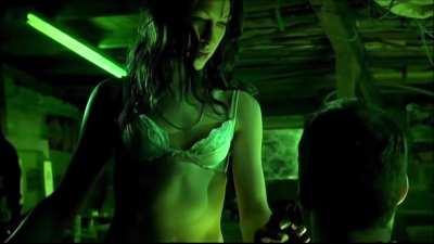 Dee Dee Menta's fully shaved full frontal in 