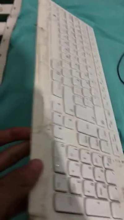 Que onda papus les muestro mi canaima con la que veo los streams de bana… es tremenda pc prros :v