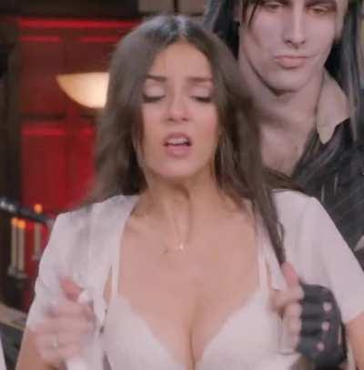 Victoria Justice - What her fans should do...