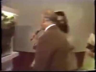 Never let an electrician install your grapes.