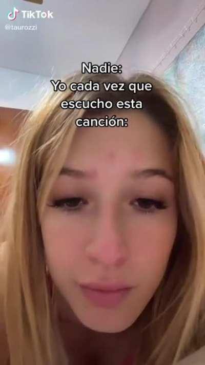 tremendo movimiento de culo...