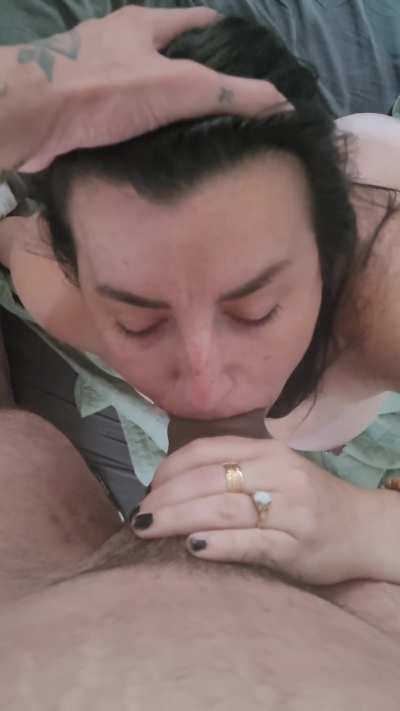 I love sucking Hubby's friends 😋 