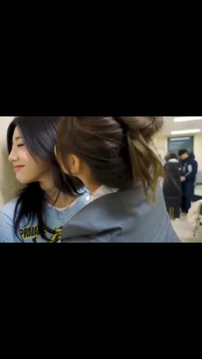 HaYeon being close with every member