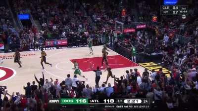 [Highlight] Trae Young step back 3 in Big Al’s eye