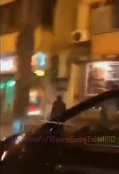 Moderator IT-ist efectueaza o manevra de atac urmata de-o retragere rapida