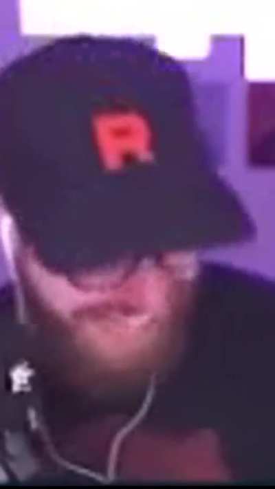 Mini compilado de risadas de fumante do Luba