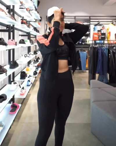 Lakshmi Menon 🍑😋