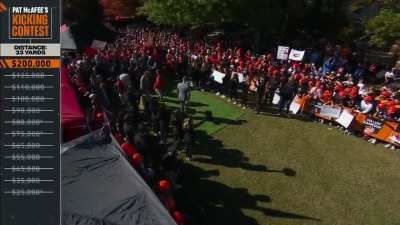 Georgia Bulldogs student nails $800,000 33-yard FG kick on 'College GameDay' on first and only chance 