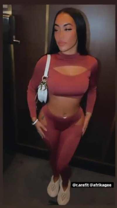 Marlie body anything she wears goly