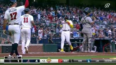 [Highlight] [Highlight] Ozzie Albies' bases-clearing double gives the Braves a 5-1 lead over the Rockies.