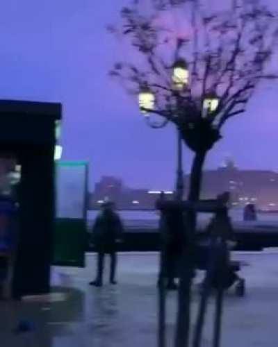 Другой мир в луже