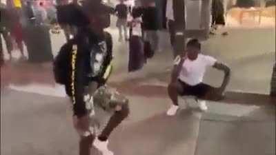 MoaiGreddit - Video #2208