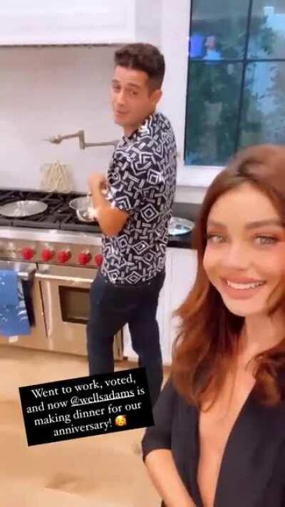 damn two sticky tape