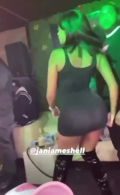 Fuckkkkkk Janiaaaaa Got Me Brickeeeeeddd💦💦