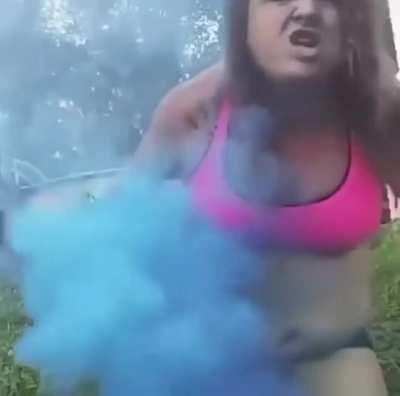 Dang she a baddie 😋 🤤