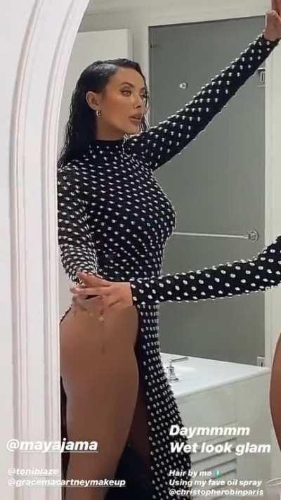 Look at those legssss